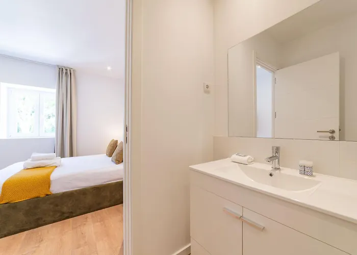 Campolide Cozy & شقة *