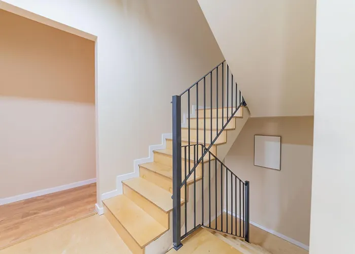 Campolide Cozy & شقة