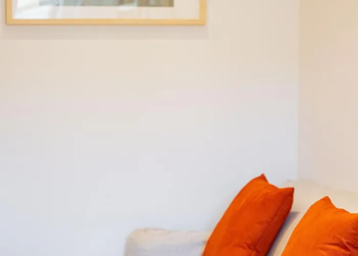 Campolide Cozy & شقة