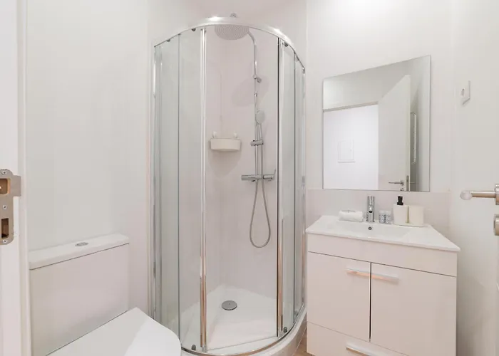 Campolide Cozy & شقة *