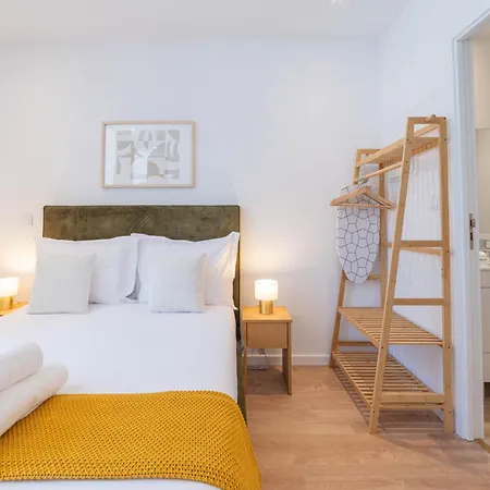 Апартаменти Campolide Cozy &